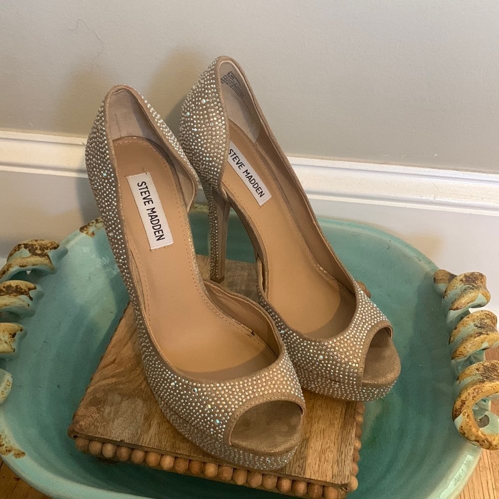 Steve Madden Nude/Tan Rhinestone Peep-Toe Stiletto Heels